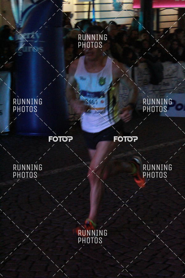 Buy your photos of the eventS�o Silvestre Porto 2019 on Fotop