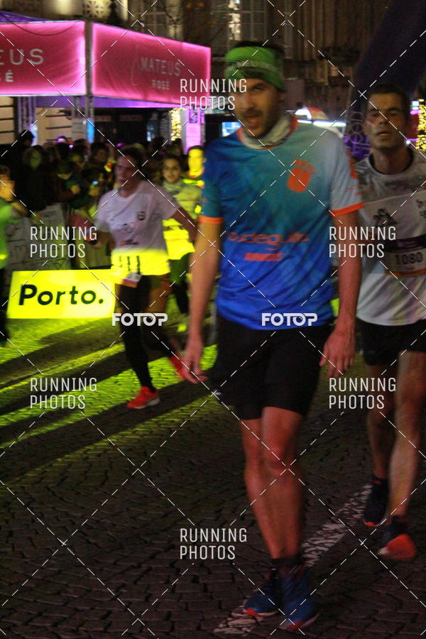 Buy your photos of the eventS�o Silvestre Porto 2019 on Fotop