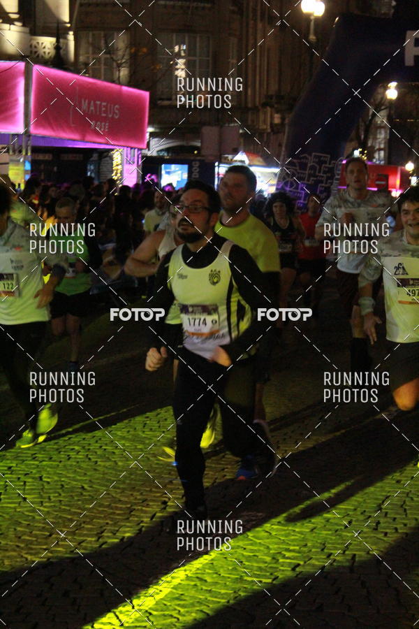 Buy your photos of the eventS�o Silvestre Porto 2019 on Fotop