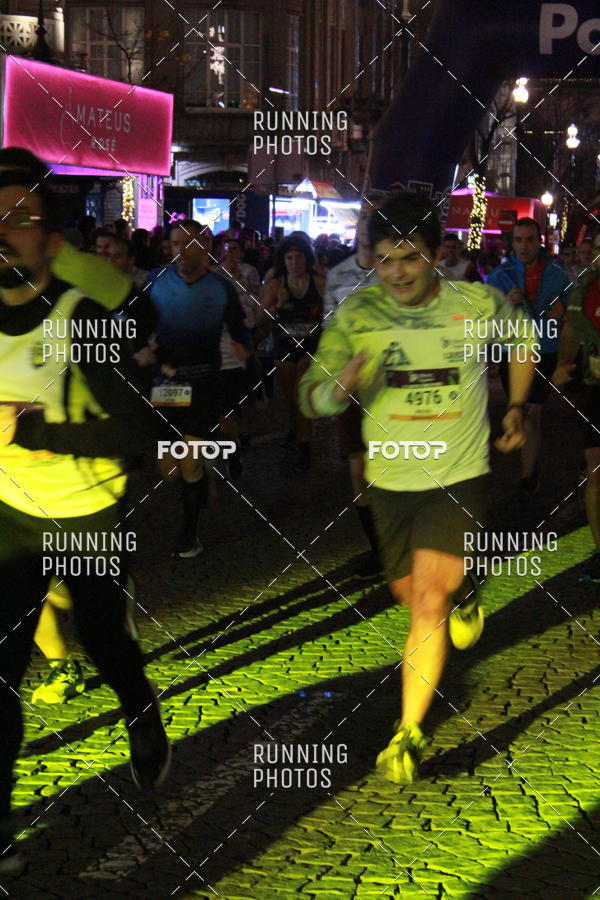Buy your photos of the eventS�o Silvestre Porto 2019 on Fotop