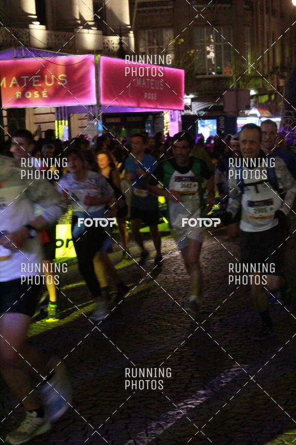 Buy your photos of the eventS�o Silvestre Porto 2019 on Fotop