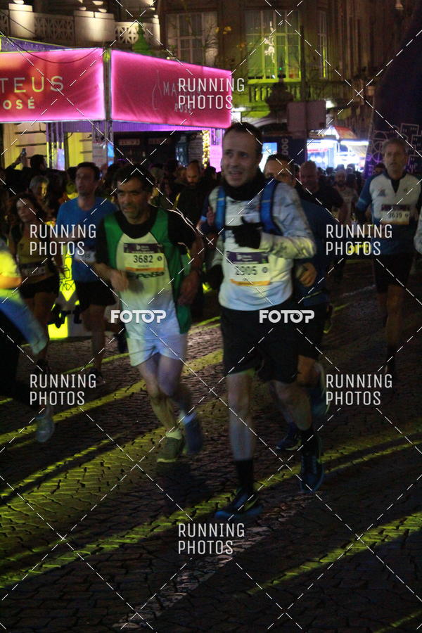 Buy your photos of the eventS�o Silvestre Porto 2019 on Fotop