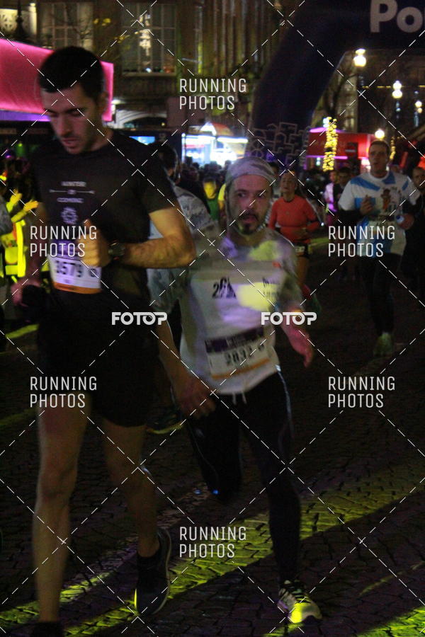 Buy your photos of the eventS�o Silvestre Porto 2019 on Fotop