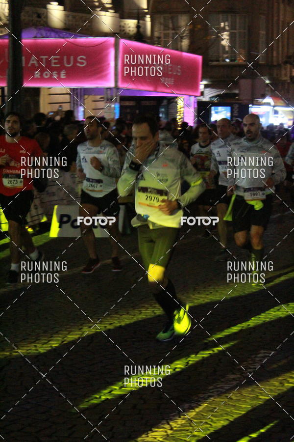 Buy your photos of the eventS�o Silvestre Porto 2019 on Fotop