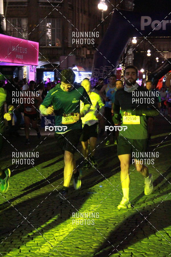 Buy your photos of the eventS�o Silvestre Porto 2019 on Fotop