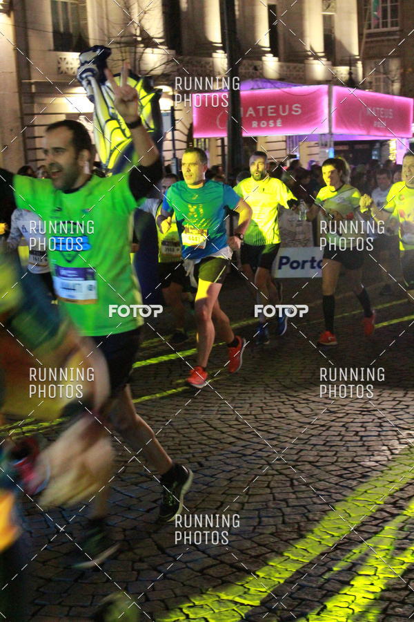 Buy your photos of the eventS�o Silvestre Porto 2019 on Fotop