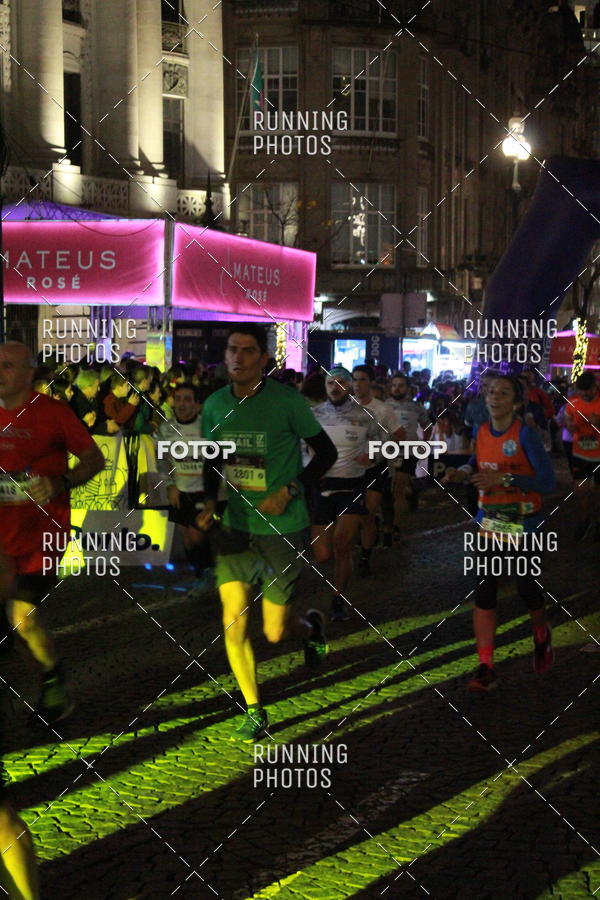 Buy your photos of the eventS�o Silvestre Porto 2019 on Fotop