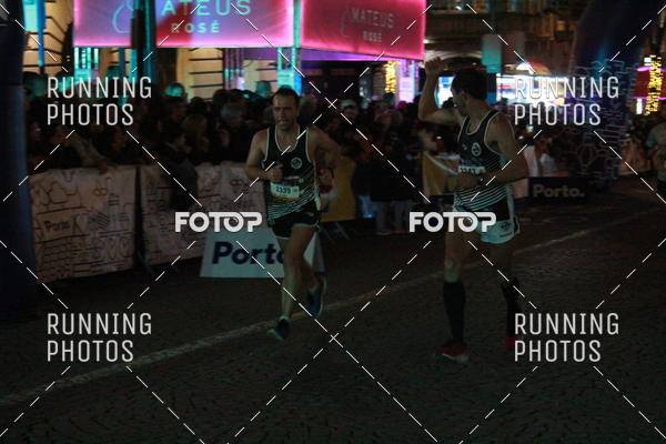 Buy your photos of the eventS�o Silvestre Porto 2019 on Fotop