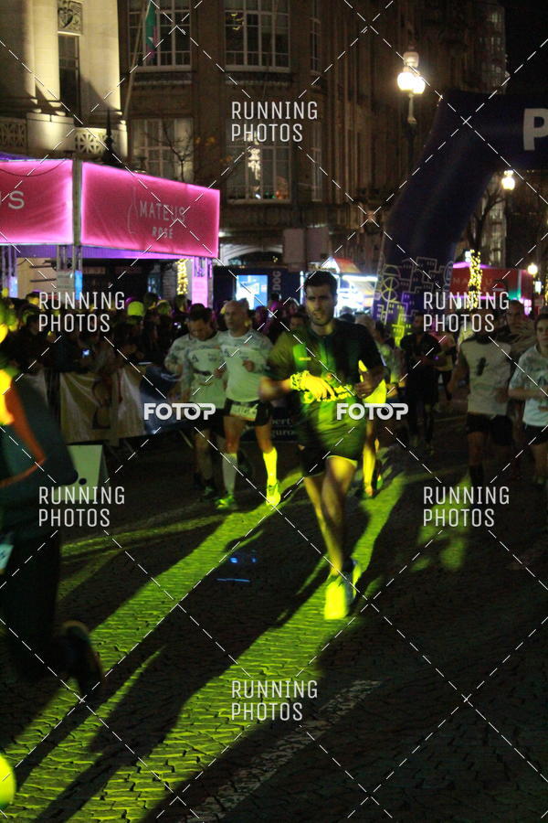 Buy your photos of the eventS�o Silvestre Porto 2019 on Fotop