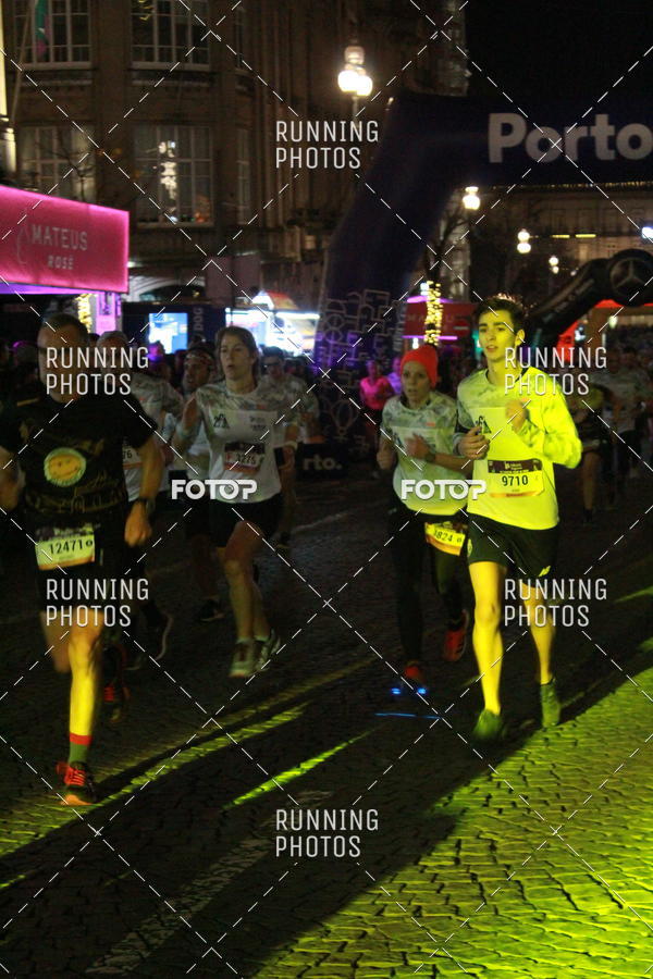 Buy your photos of the eventS�o Silvestre Porto 2019 on Fotop