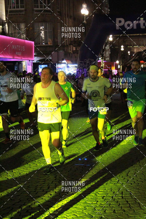 Buy your photos of the eventS�o Silvestre Porto 2019 on Fotop