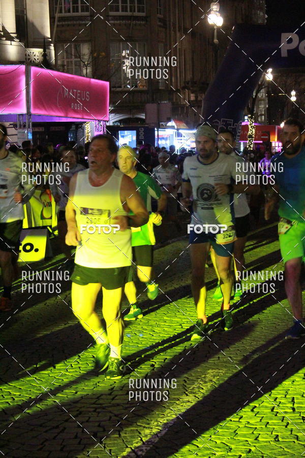 Buy your photos of the eventS�o Silvestre Porto 2019 on Fotop