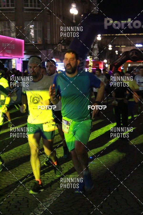Buy your photos of the eventS�o Silvestre Porto 2019 on Fotop