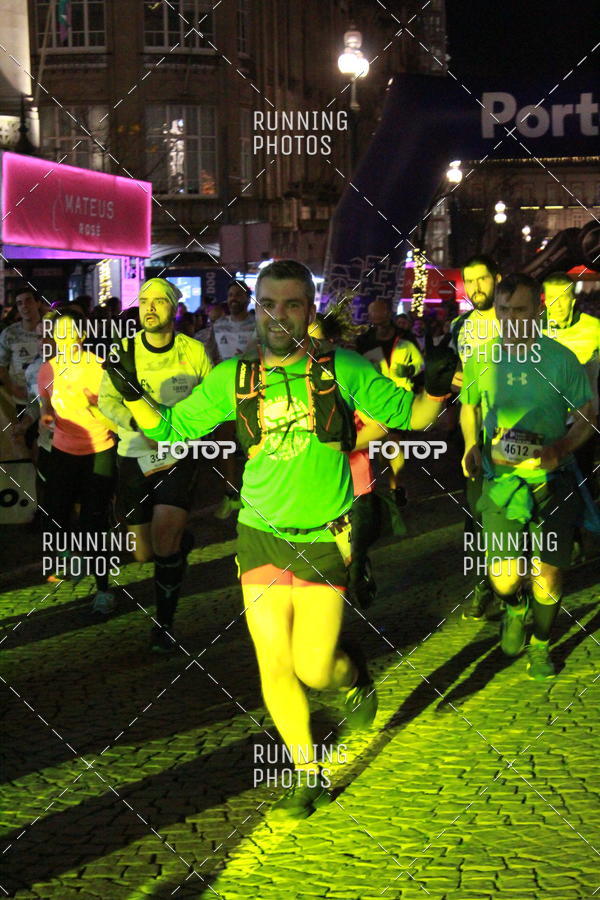 Buy your photos of the eventS�o Silvestre Porto 2019 on Fotop