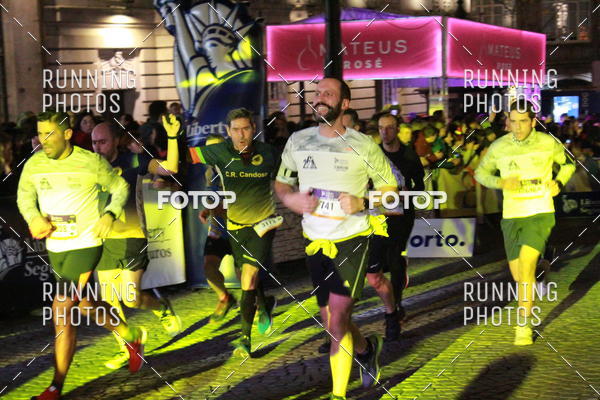 Buy your photos of the eventS�o Silvestre Porto 2019 on Fotop