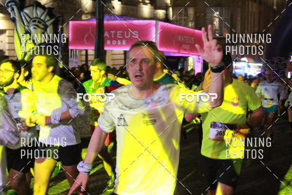 Buy your photos of the eventS�o Silvestre Porto 2019 on Fotop