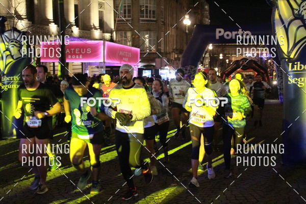 Buy your photos of the eventS�o Silvestre Porto 2019 on Fotop