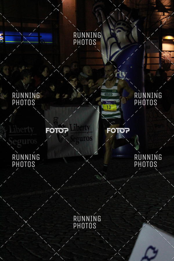 Buy your photos of the eventS�o Silvestre Porto 2019 on Fotop