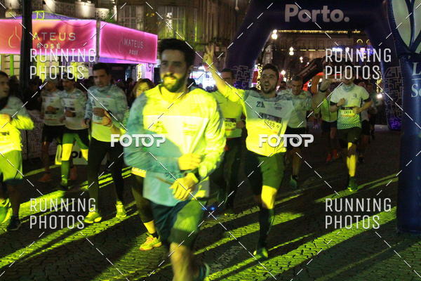 Buy your photos of the eventS�o Silvestre Porto 2019 on Fotop