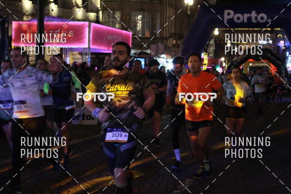 Buy your photos of the eventS�o Silvestre Porto 2019 on Fotop