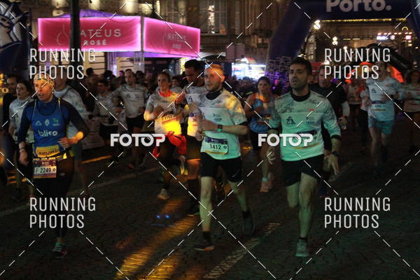 Buy your photos of the eventS�o Silvestre Porto 2019 on Fotop