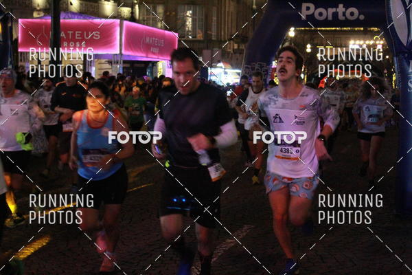 Buy your photos of the eventS�o Silvestre Porto 2019 on Fotop