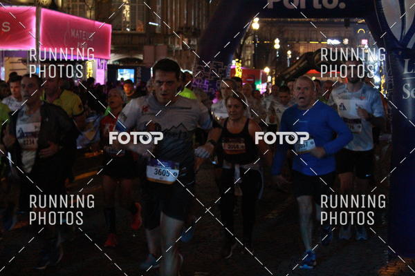 Buy your photos of the eventS�o Silvestre Porto 2019 on Fotop