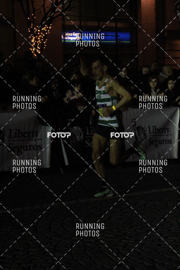 Buy your photos of the eventS�o Silvestre Porto 2019 on Fotop