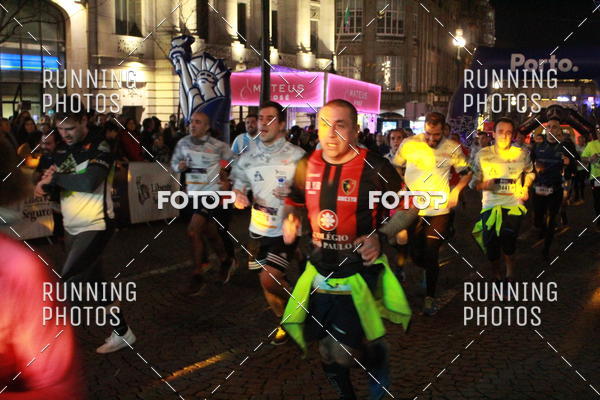 Buy your photos of the eventS�o Silvestre Porto 2019 on Fotop