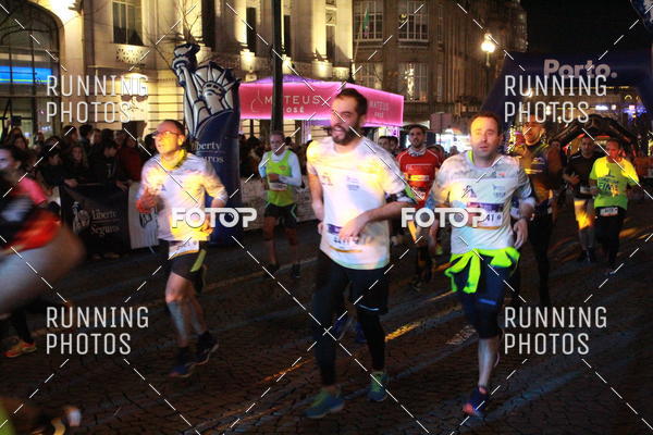 Buy your photos of the eventS�o Silvestre Porto 2019 on Fotop