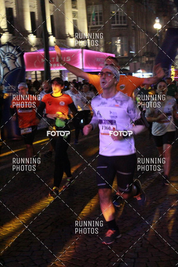 Buy your photos of the eventS�o Silvestre Porto 2019 on Fotop