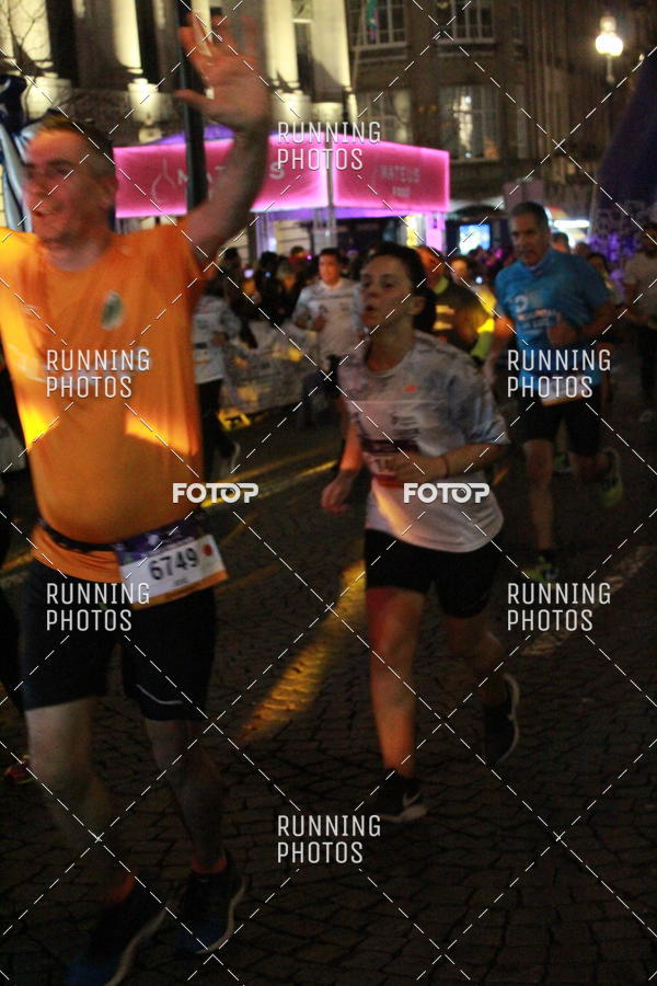 Buy your photos of the eventS�o Silvestre Porto 2019 on Fotop