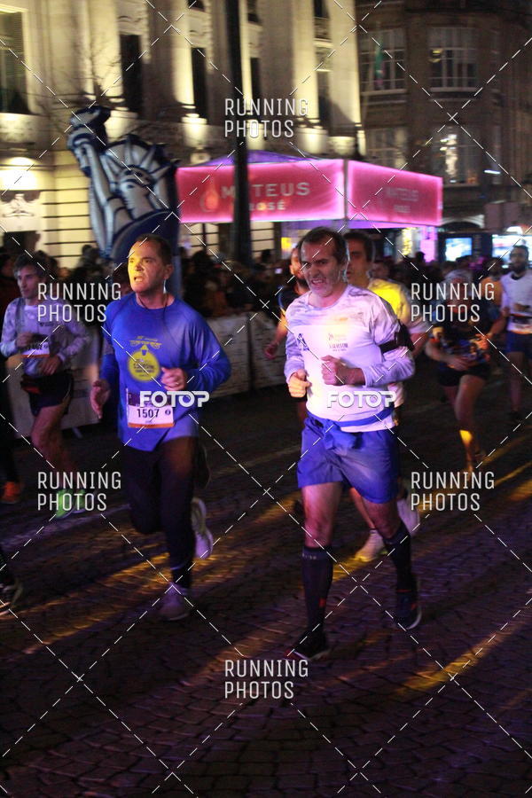 Buy your photos of the eventS�o Silvestre Porto 2019 on Fotop