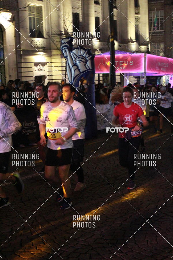 Buy your photos of the eventS�o Silvestre Porto 2019 on Fotop