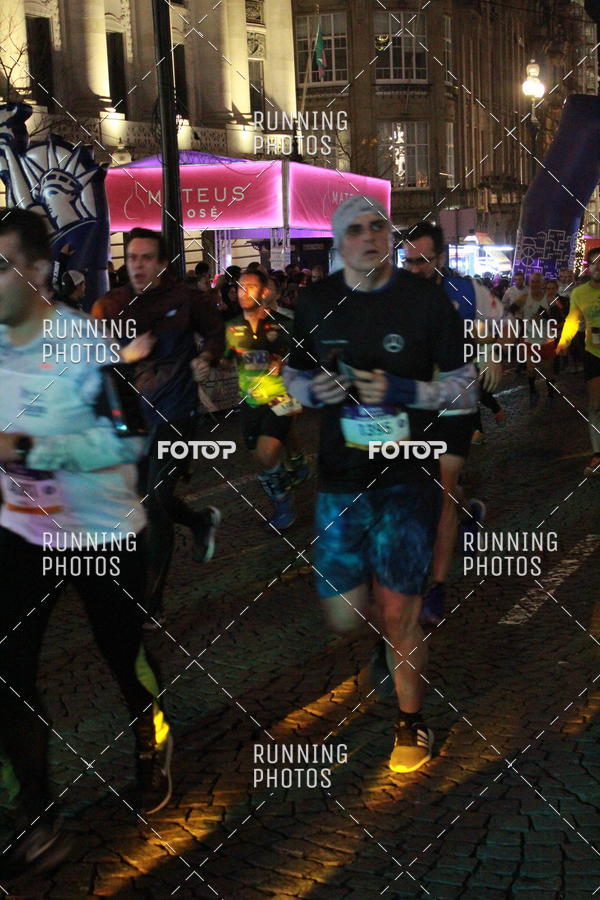 Buy your photos of the eventS�o Silvestre Porto 2019 on Fotop