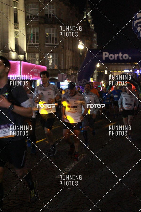 Buy your photos of the eventS�o Silvestre Porto 2019 on Fotop