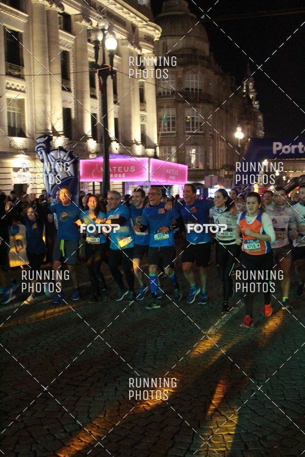 Buy your photos of the eventS�o Silvestre Porto 2019 on Fotop