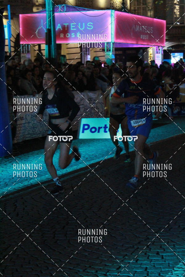 Buy your photos of the eventS�o Silvestre Porto 2019 on Fotop