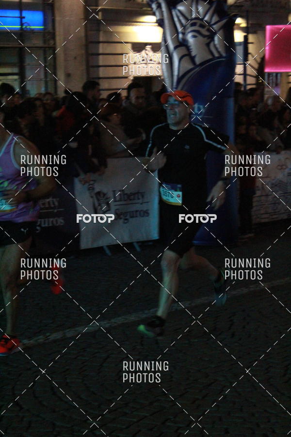 Buy your photos of the eventS�o Silvestre Porto 2019 on Fotop