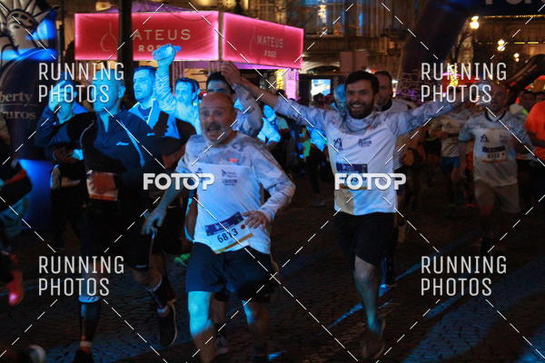 Buy your photos of the eventS�o Silvestre Porto 2019 on Fotop