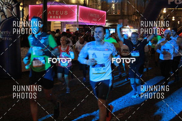 Buy your photos of the eventS�o Silvestre Porto 2019 on Fotop