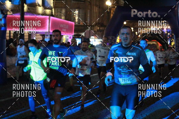Buy your photos of the eventS�o Silvestre Porto 2019 on Fotop
