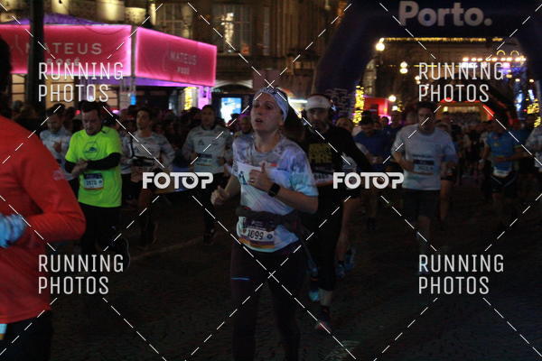 Buy your photos of the eventS�o Silvestre Porto 2019 on Fotop