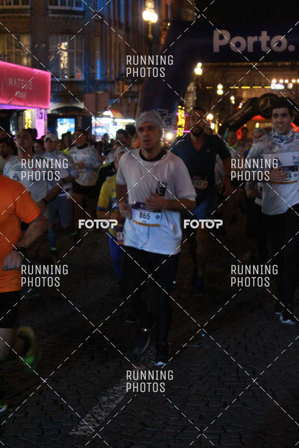 Buy your photos of the eventS�o Silvestre Porto 2019 on Fotop