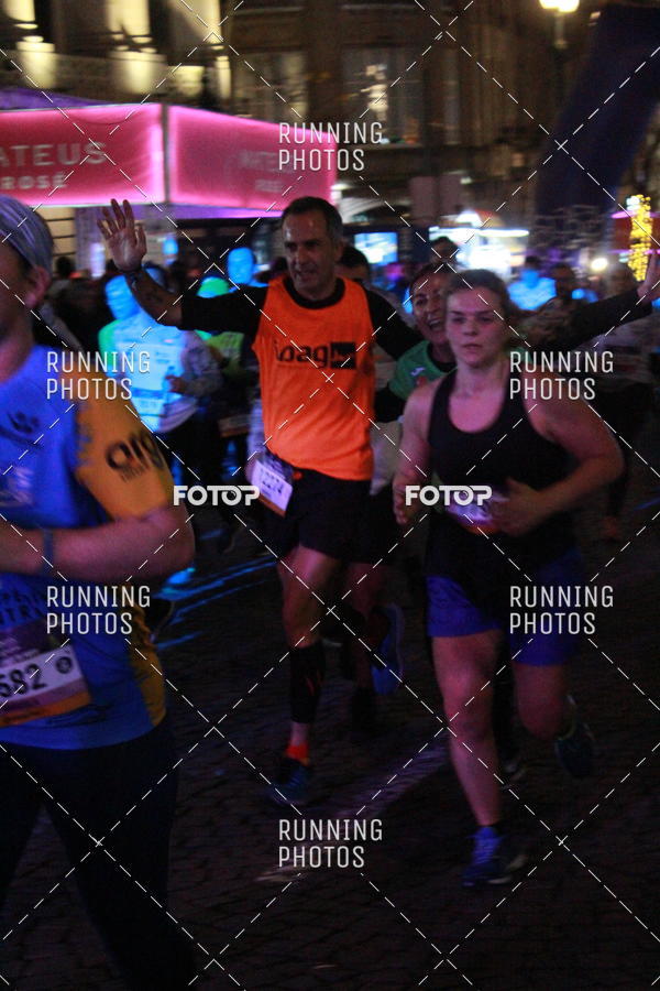 Buy your photos of the eventS�o Silvestre Porto 2019 on Fotop