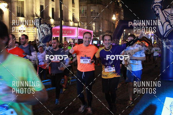 Buy your photos of the eventS�o Silvestre Porto 2019 on Fotop