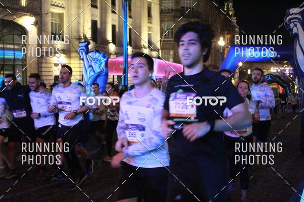 Buy your photos of the eventS�o Silvestre Porto 2019 on Fotop