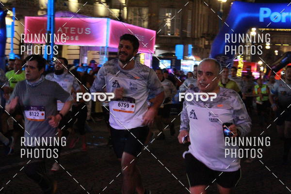 Buy your photos of the eventS�o Silvestre Porto 2019 on Fotop