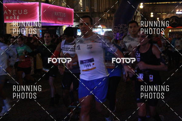 Buy your photos of the eventS�o Silvestre Porto 2019 on Fotop