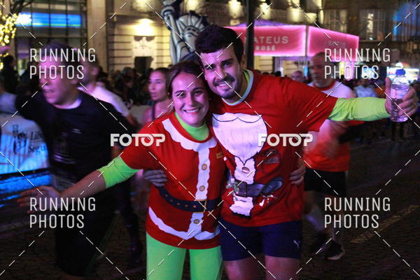 Buy your photos of the eventS�o Silvestre Porto 2019 on Fotop